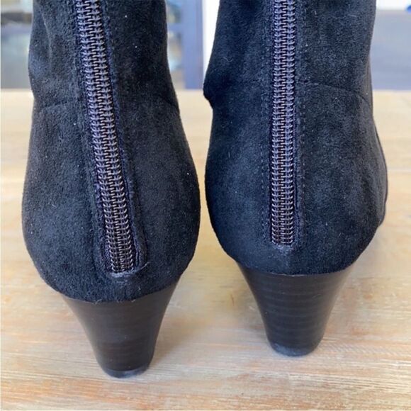 New Silent D Kitten Heeled Ankle Boots Black Suede US 7 - Picture 6 of 8
